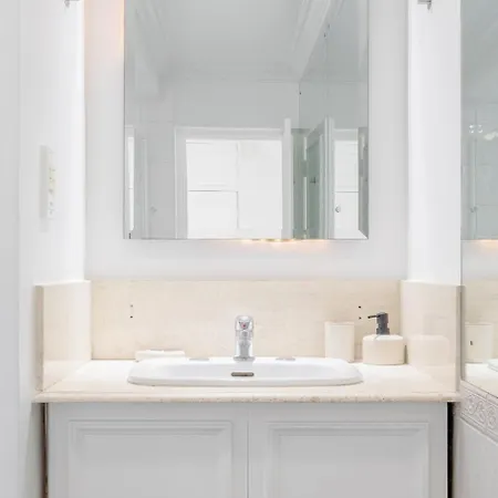 Stunning Flat In Chelsea, Kings Road With Balcony Apartment London Exterior photo