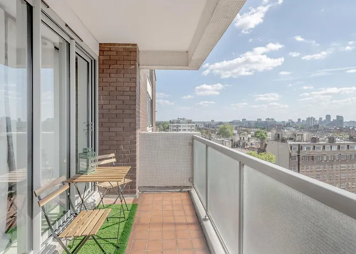 Stunning Flat In Chelsea, Kings Road With Balcony
