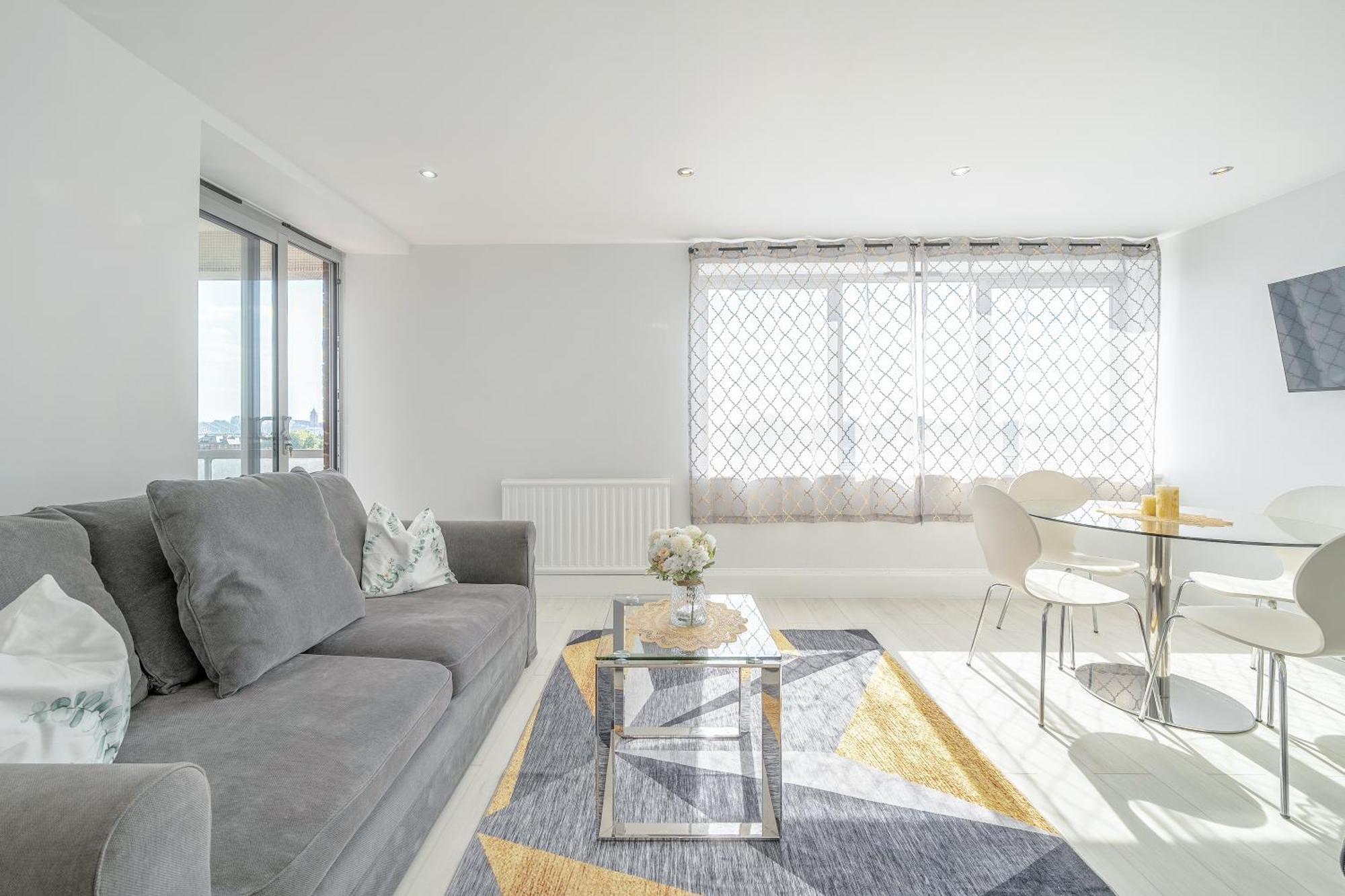 Appartement Stunning Flat In Chelsea, Kings Road With Balcony Londen