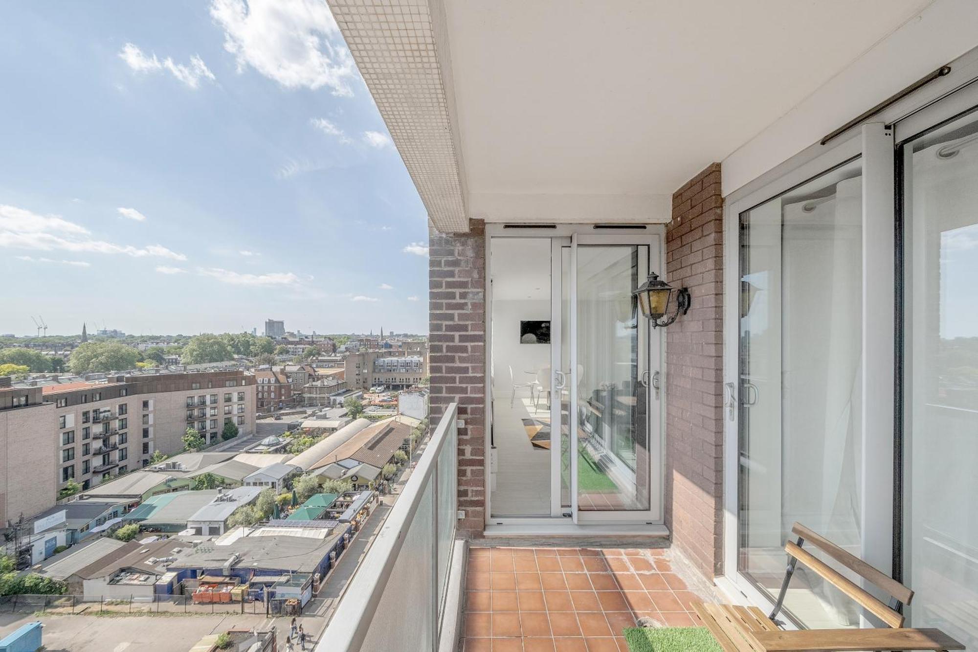 Stunning Flat In Chelsea, Kings Road With Balcony Londen
