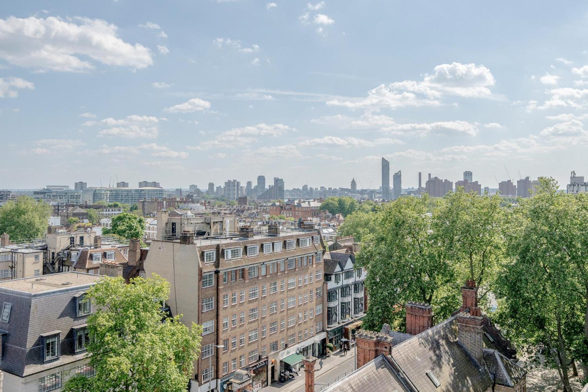 Stunning Flat In Chelsea, Kings Road With Balcony Londen